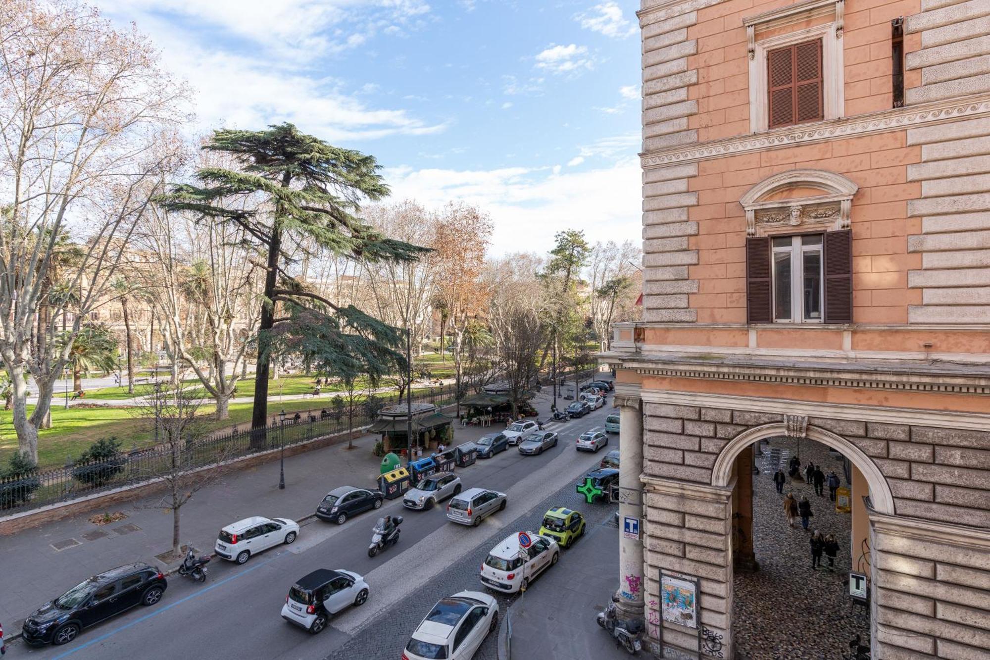 Leone D'Oro Guesthouse - Close To Piazza Vittorio Rom Exterior foto