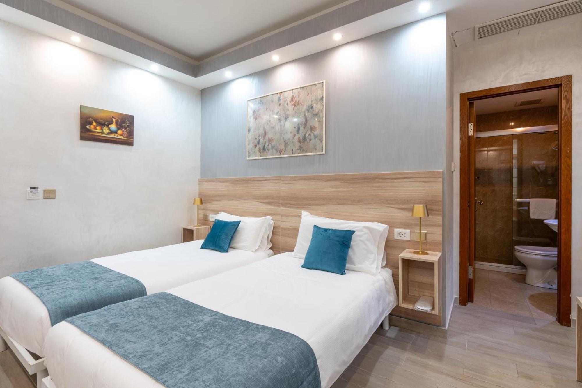 Leone D'Oro Guesthouse - Close To Piazza Vittorio Rom Exterior foto