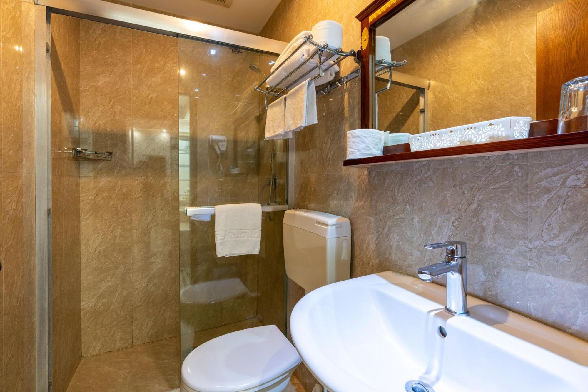 Leone D'Oro Guesthouse - Close To Piazza Vittorio Rom Exterior foto