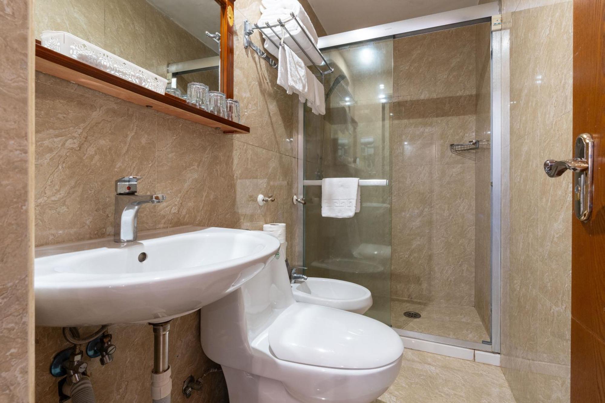 Leone D'Oro Guesthouse - Close To Piazza Vittorio Rom Exterior foto